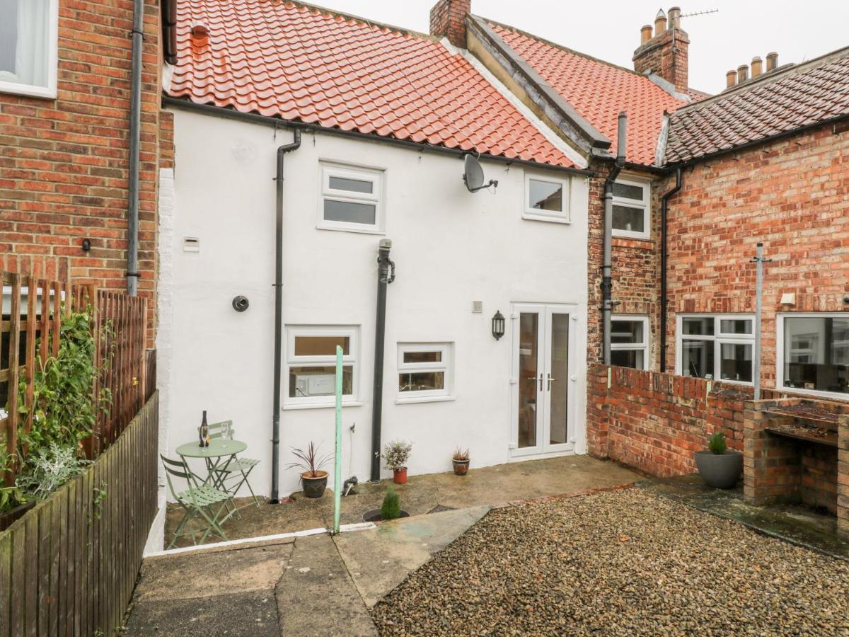 Barnaby Cottage Yarm Exteriör bild